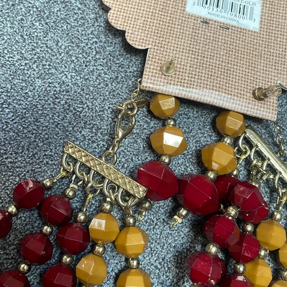 Alma-Mater Collection -Garnet & Gold Statement Jewelry Set necklace & earrings - Picture 6 of 14